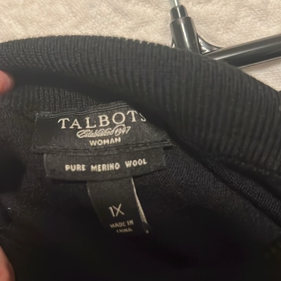 Beautiful and comfortable black knit skirt from Talbots - Picture 2 of 3